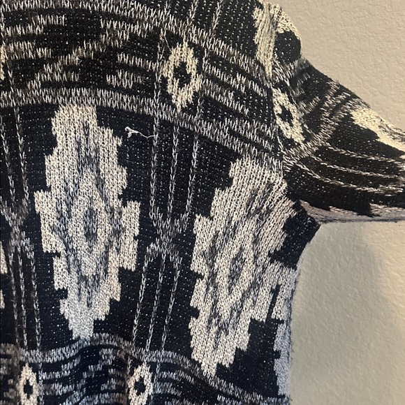 Lucky Brand Black and White with silver thread. Open Front Cardigan - Picture 4 of 7
